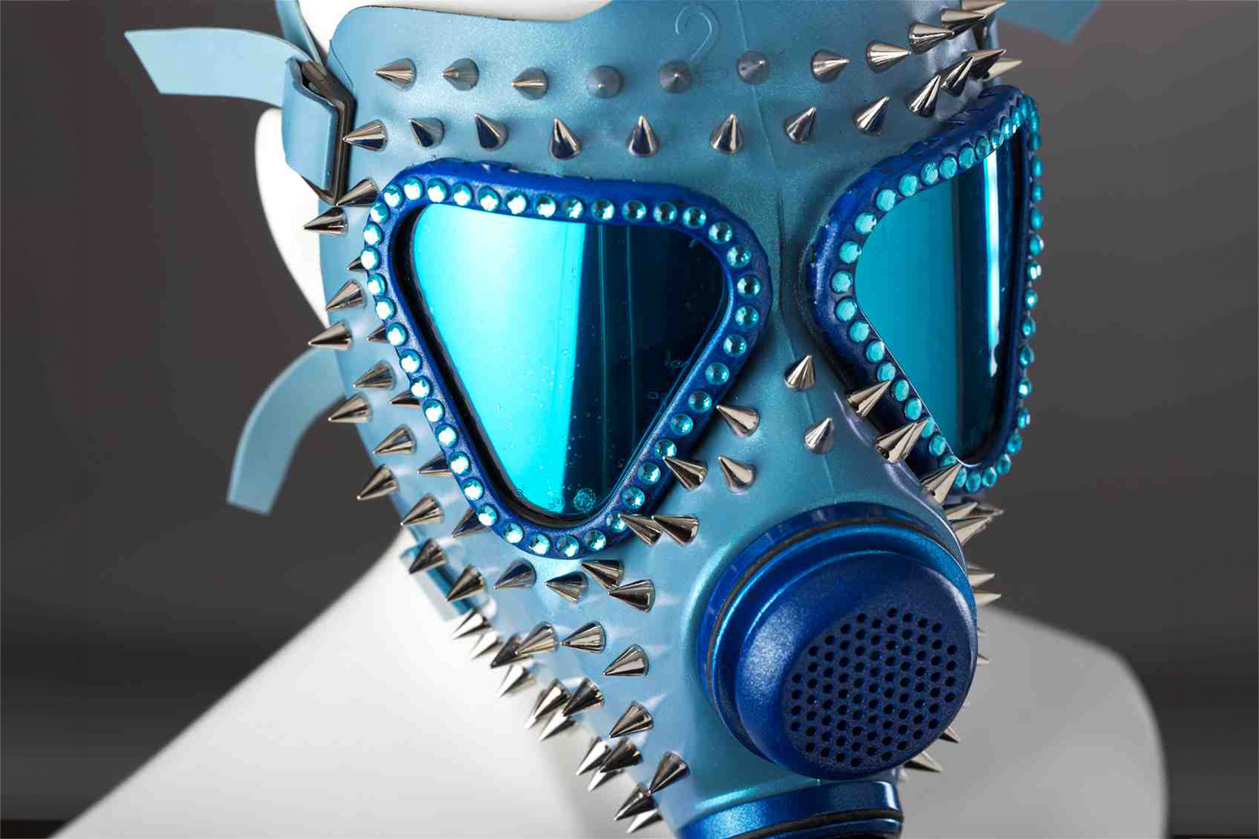 maske_blau_0