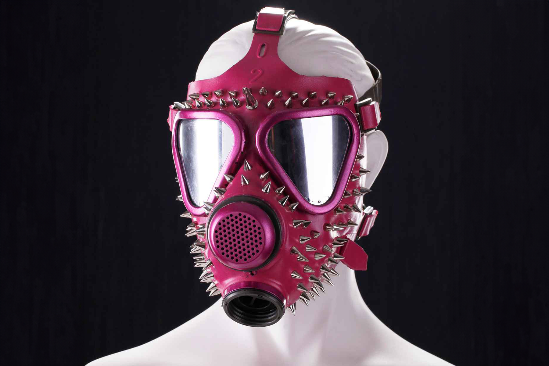 maske_pink_spikes_0