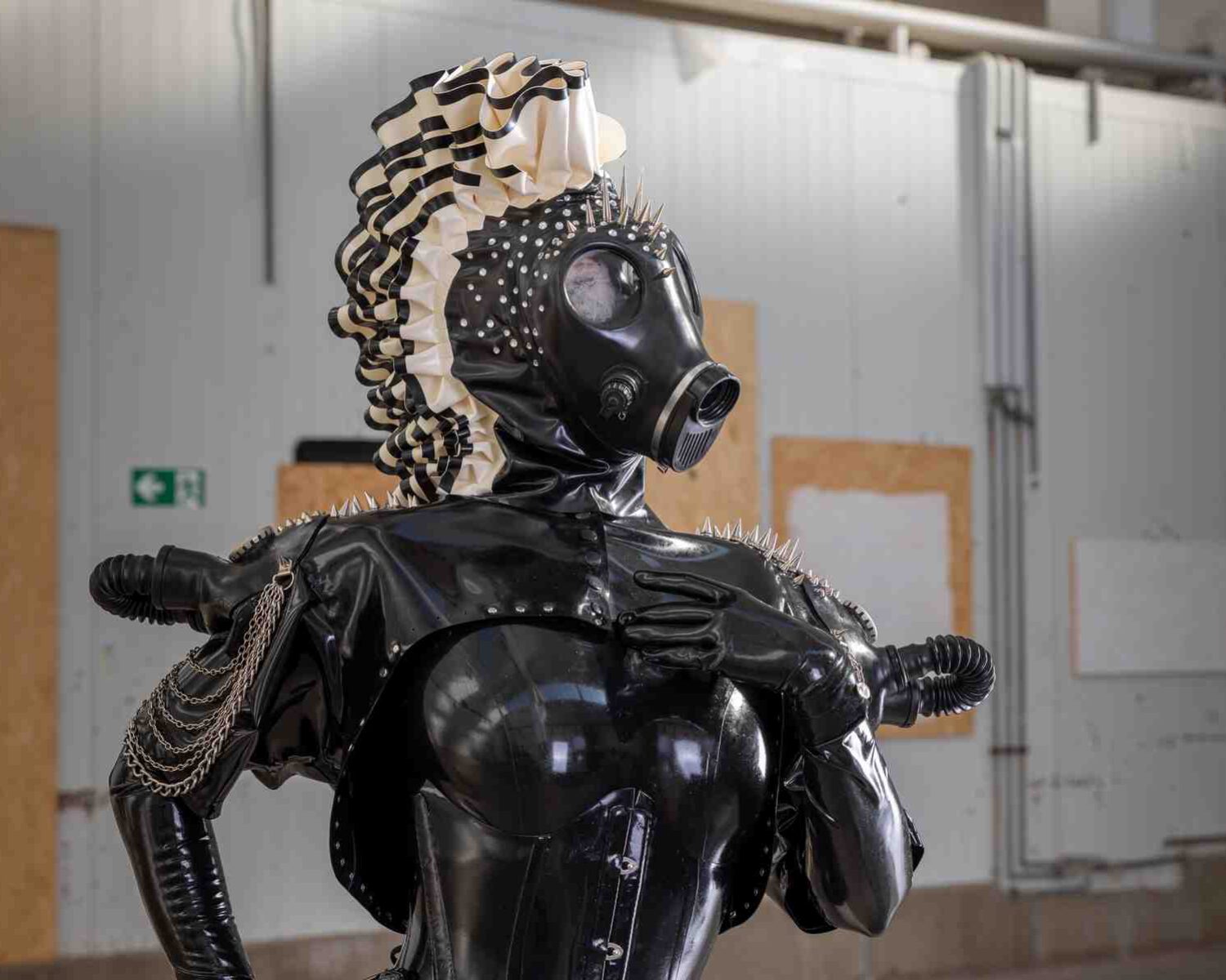 model_maske_seepferd_schwarz_9